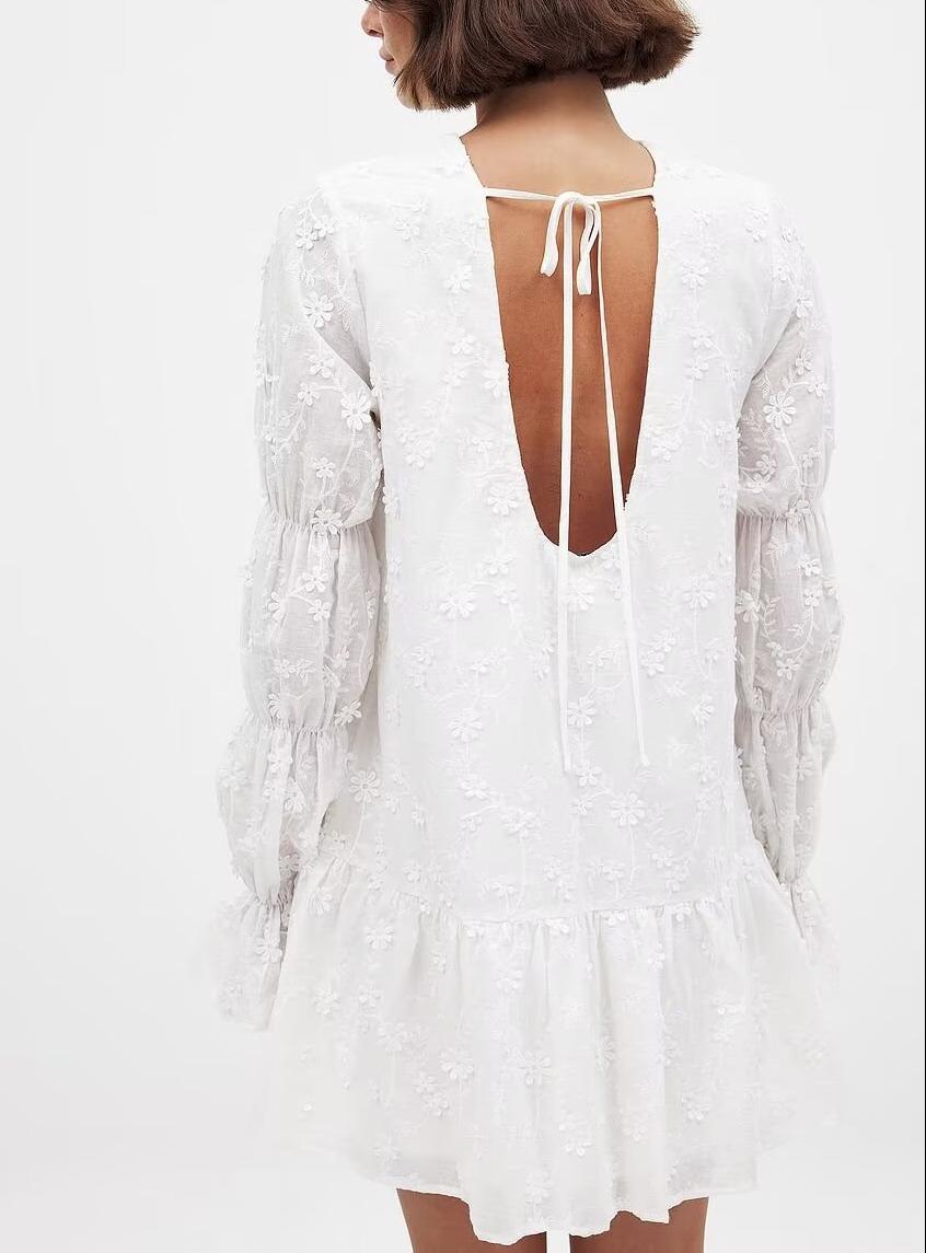 Women Clothing Fashionable Embroidery Three Dimensional Floral Backless Horse Hoof Sleeve Dress