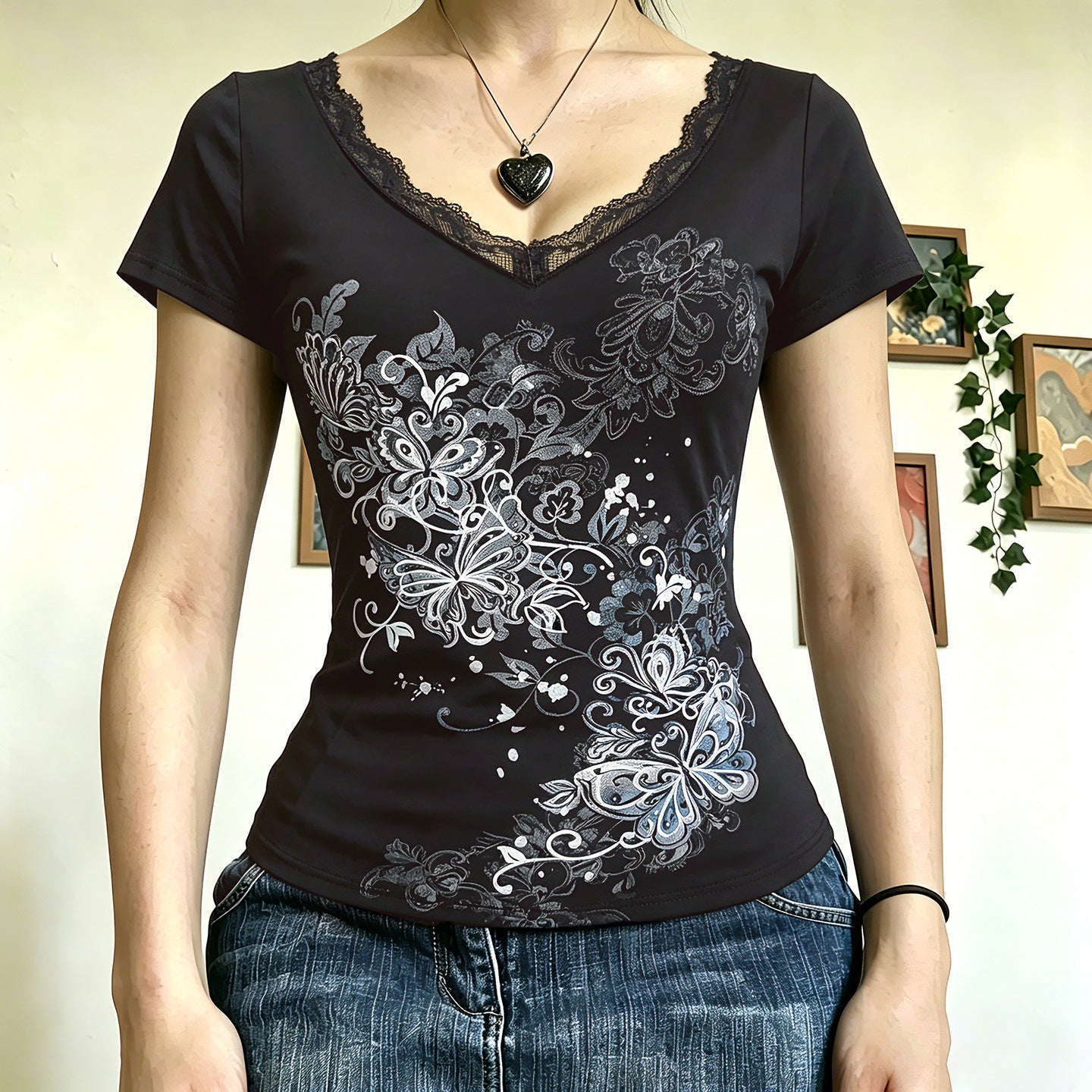 Retro Sexy Dark Printed Lace V neck Top Women Street Sexy Short Sleeve T shirt