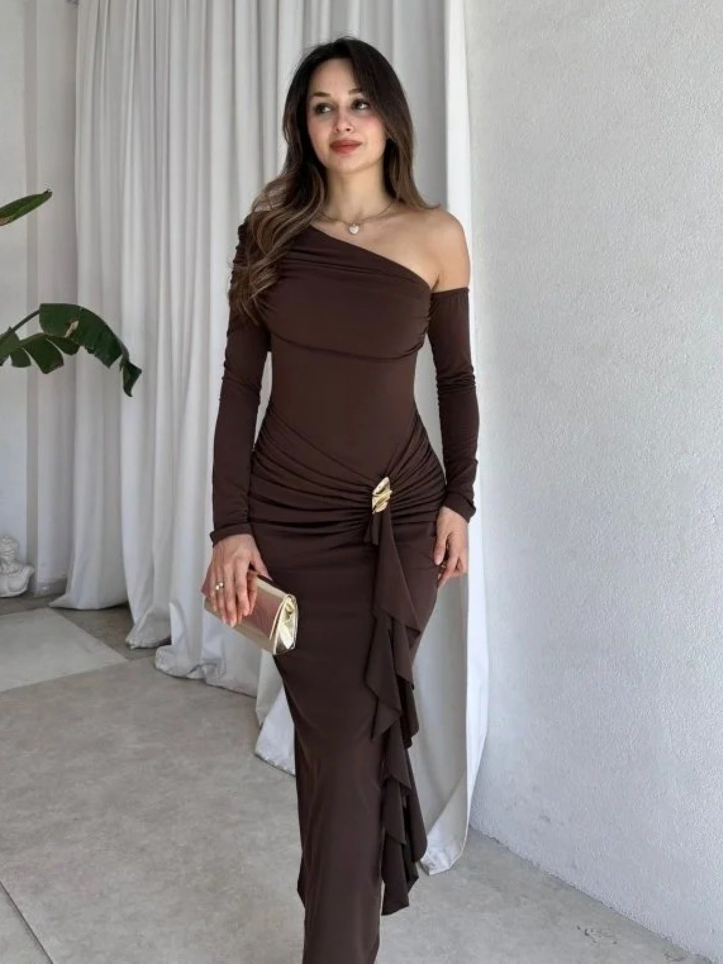 Autumn Elegant Women Single Shoulder Solid Color Long Sleeve Slim Fit Sexy Sheath Pleated Dress