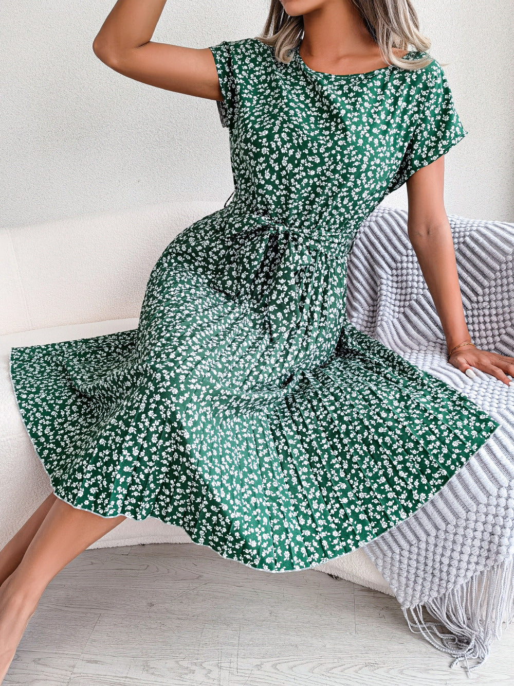 Spring Summer New Casual Short Sleeve Floral Large Hem Pleated Women Clothing